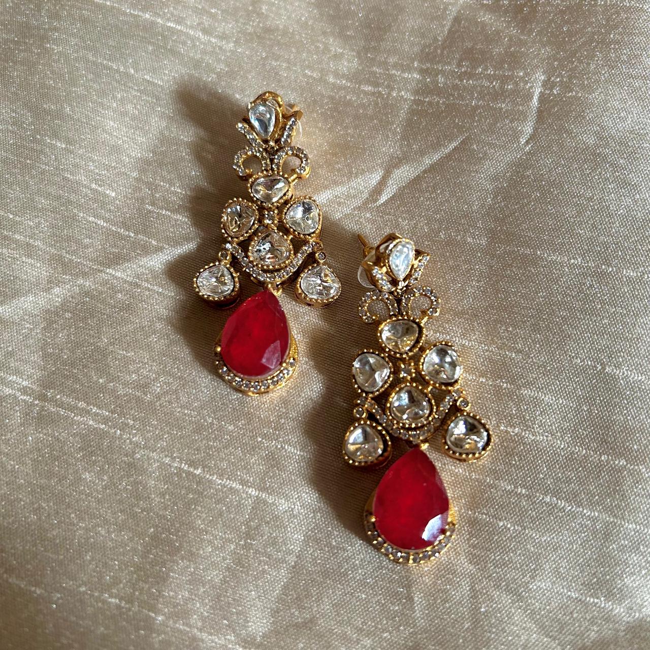 Kundan drops (red)