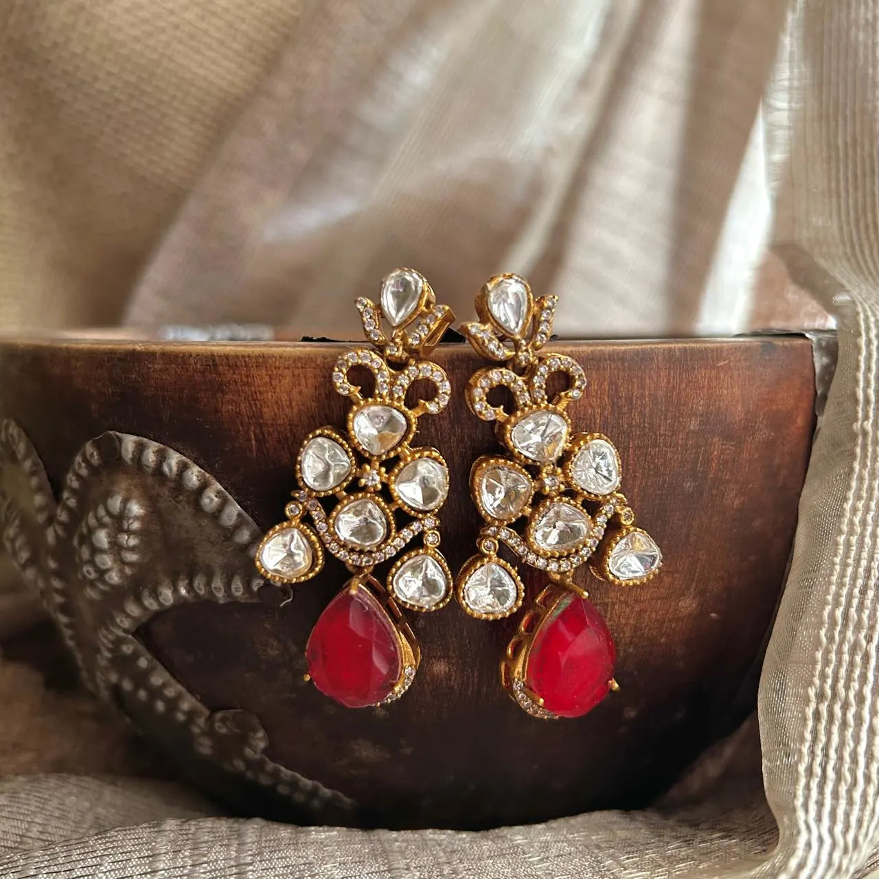 Kundan drops (red)